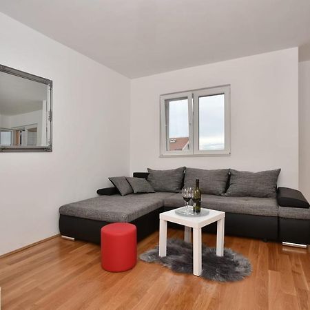 Apartment Anna A2+2 Makarska Exterior photo